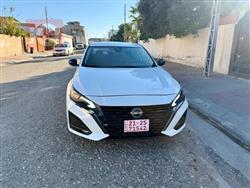 نيسان ألتيما